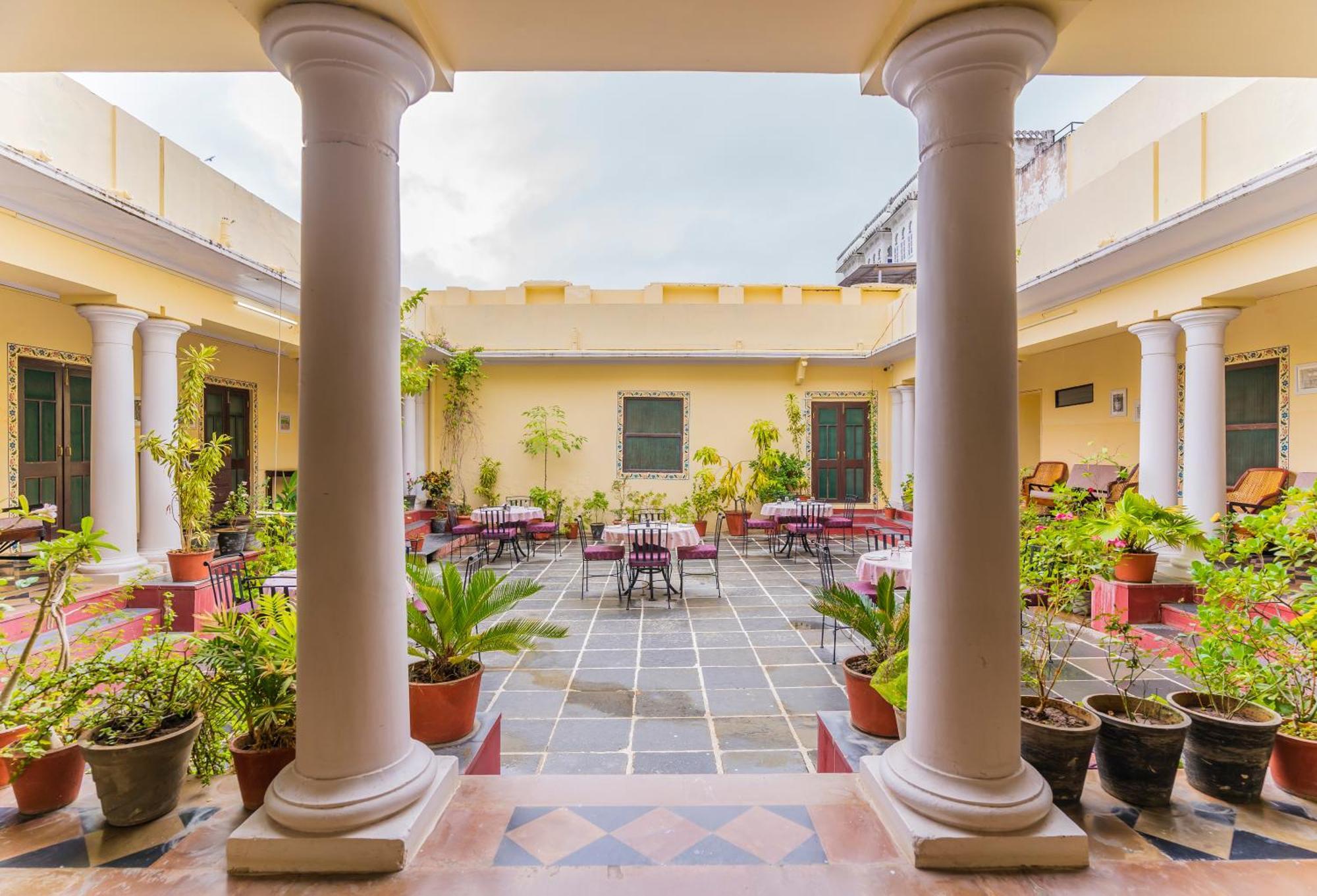 Kalyan Villa Homestay Удайпур Экстерьер фото