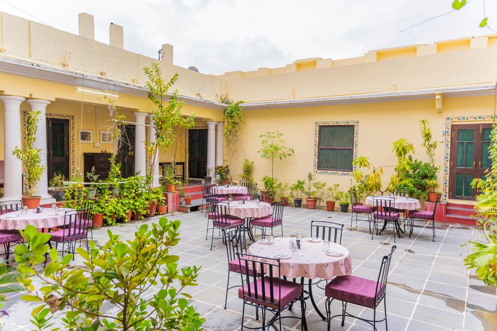 Kalyan Villa Homestay Удайпур Экстерьер фото